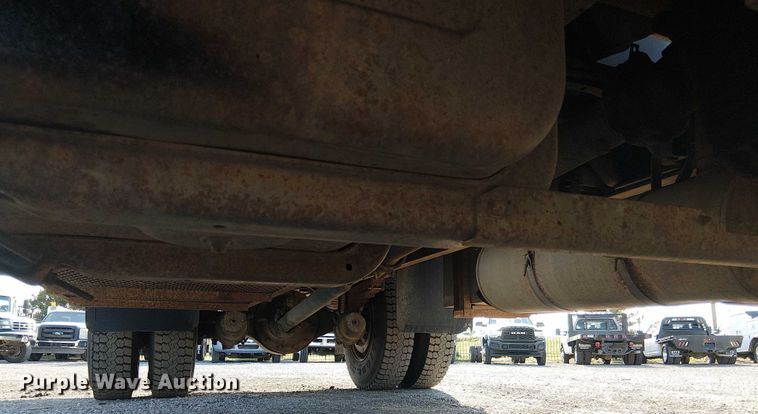 image for item NU9739 1993 Chevrolet Kodiak C7 flatbed truck