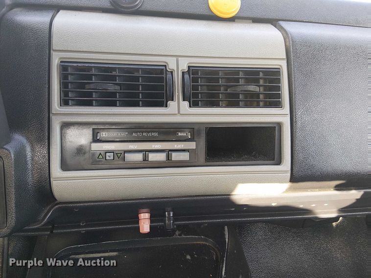 image for item NU9739 1993 Chevrolet Kodiak C7 flatbed truck