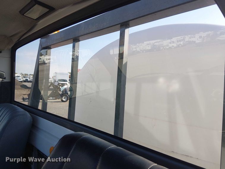 image for item NU9739 1993 Chevrolet Kodiak C7 flatbed truck