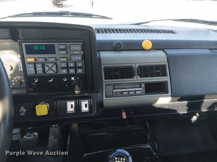 image for item NU9739 1993 Chevrolet Kodiak C7 flatbed truck