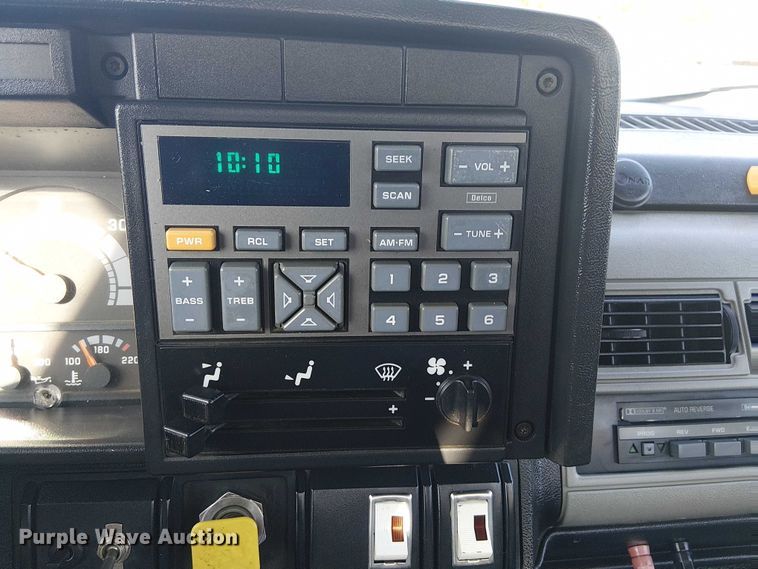 image for item NU9739 1993 Chevrolet Kodiak C7 flatbed truck