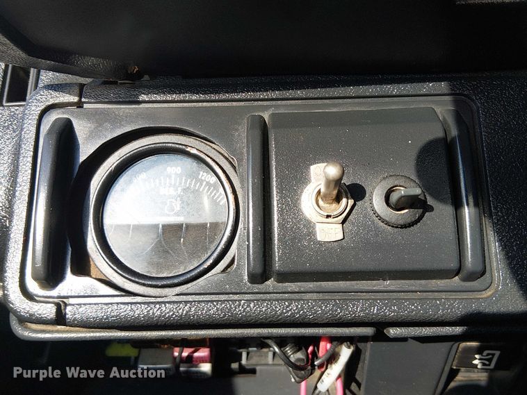 image for item NU9739 1993 Chevrolet Kodiak C7 flatbed truck