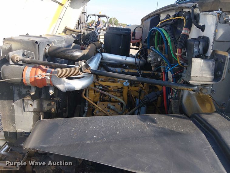 image for item NU9739 1993 Chevrolet Kodiak C7 flatbed truck