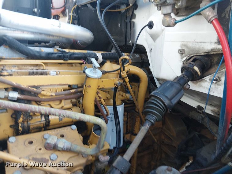 image for item NU9739 1993 Chevrolet Kodiak C7 flatbed truck