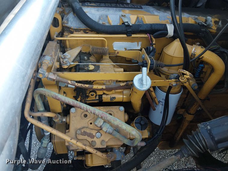 image for item NU9739 1993 Chevrolet Kodiak C7 flatbed truck