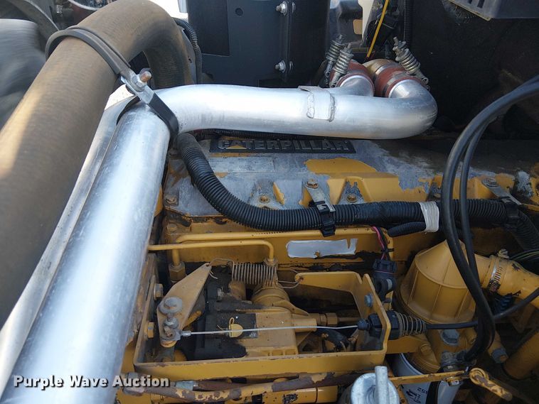 image for item NU9739 1993 Chevrolet Kodiak C7 flatbed truck