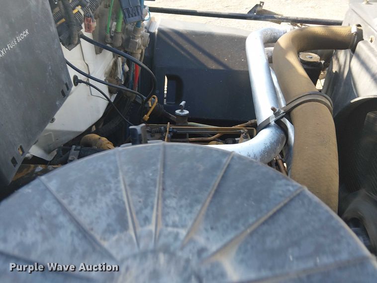 image for item NU9739 1993 Chevrolet Kodiak C7 flatbed truck