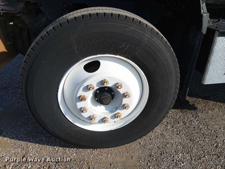 image for item NU9739 1993 Chevrolet Kodiak C7 flatbed truck