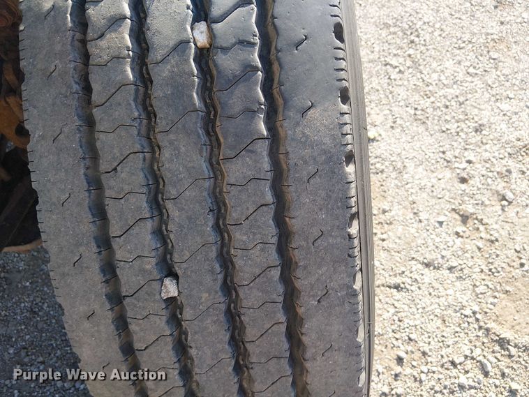 image for item NU9739 1993 Chevrolet Kodiak C7 flatbed truck