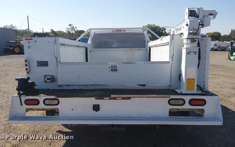 image for item NU9752 2006 Chevrolet Silverado 3500 Ext. Cab utility bed pickup truck