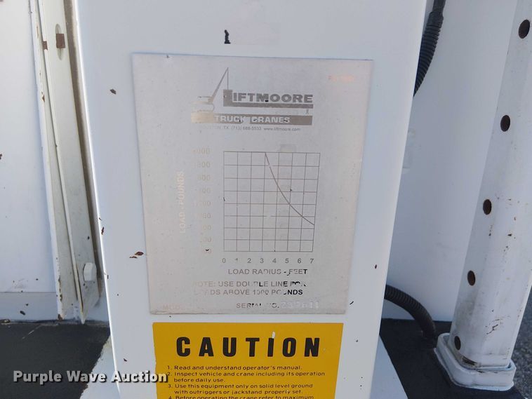 image for item NU9752 2006 Chevrolet Silverado 3500 Ext. Cab utility bed pickup truck