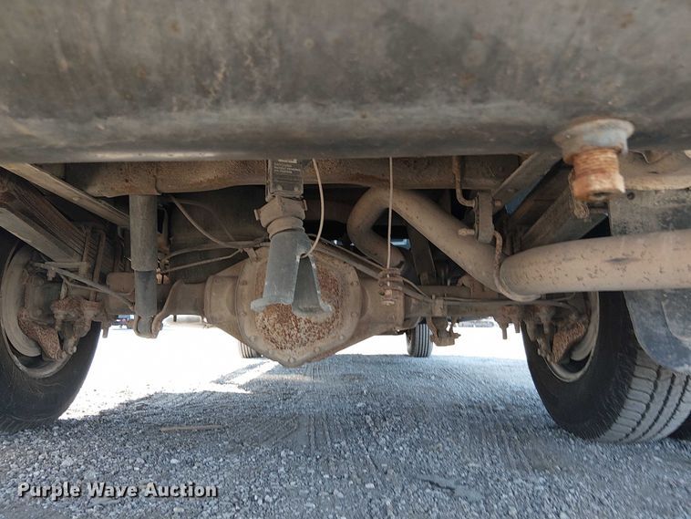 image for item NU9752 2006 Chevrolet Silverado 3500 Ext. Cab utility bed pickup truck