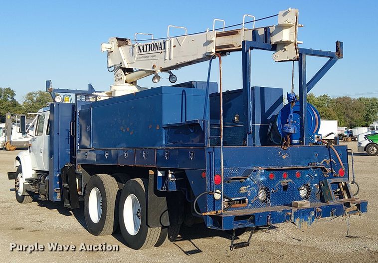 image for item NU9755 1993 International 4900 crane truck