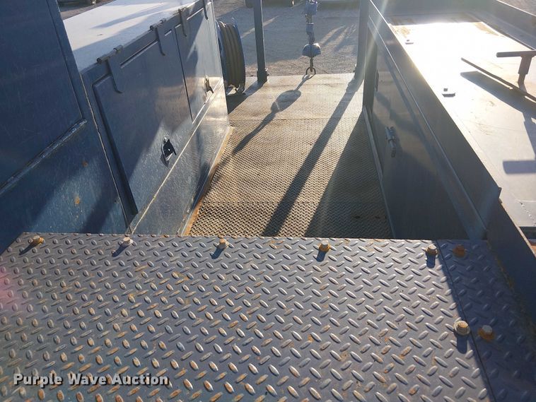 image for item NU9755 1993 International 4900 crane truck