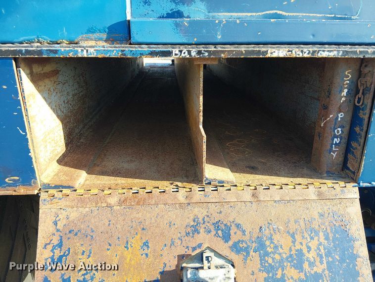 image for item NU9755 1993 International 4900 crane truck