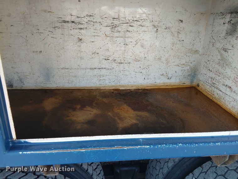 image for item NU9755 1993 International 4900 crane truck