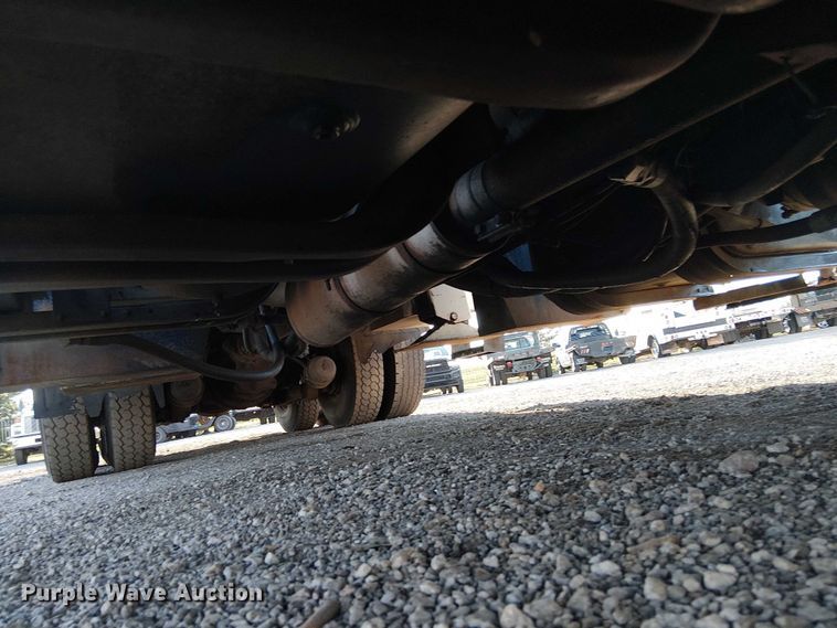 image for item NU9755 1993 International 4900 crane truck