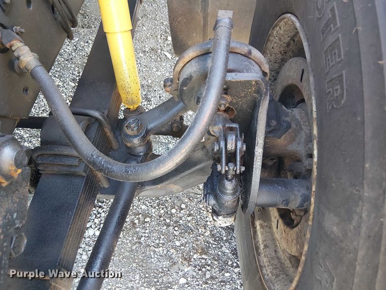 image for item NU9755 1993 International 4900 crane truck