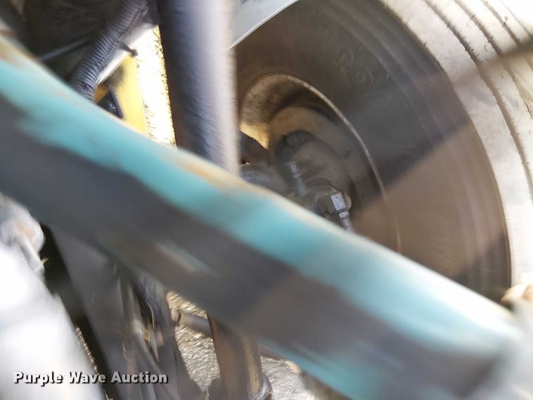 image for item NU9755 1993 International 4900 crane truck