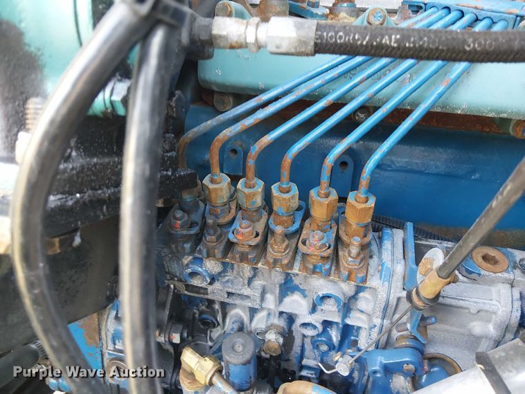 image for item NU9755 1993 International 4900 crane truck