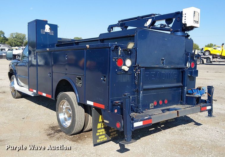 image for item NU9759 2000 Ford F550 Super Duty XL utility / service truck