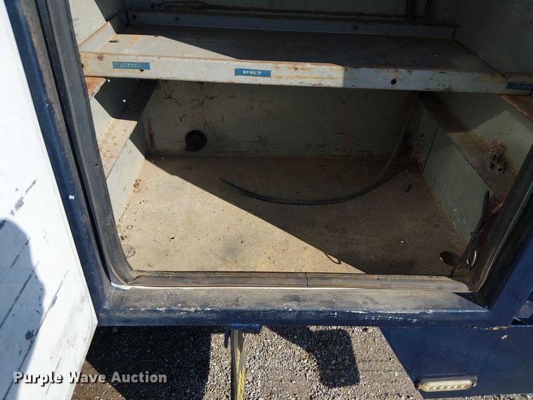 image for item NU9759 2000 Ford F550 Super Duty XL utility / service truck