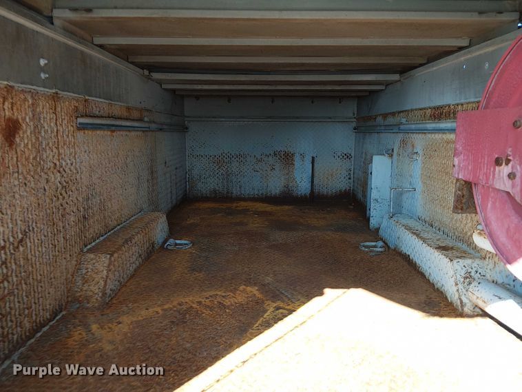 image for item NU9759 2000 Ford F550 Super Duty XL utility / service truck