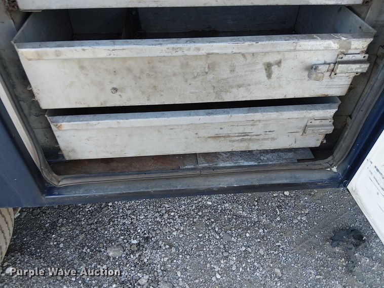 image for item NU9759 2000 Ford F550 Super Duty XL utility / service truck