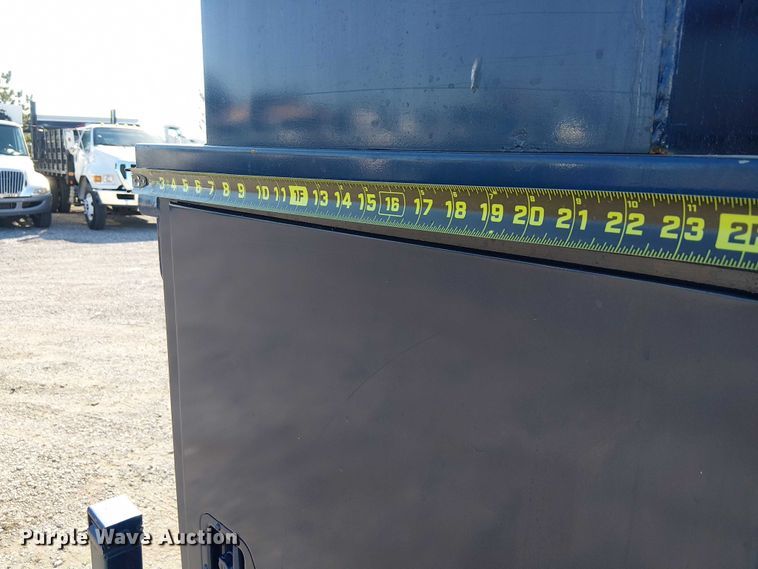 image for item NU9759 2000 Ford F550 Super Duty XL utility / service truck