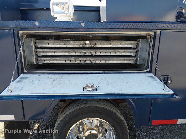 image for item NU9759 2000 Ford F550 Super Duty XL utility / service truck