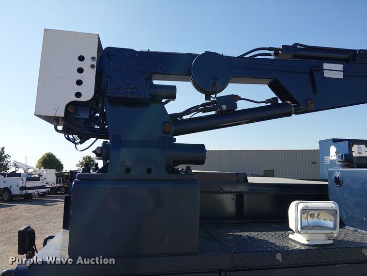 image for item NU9759 2000 Ford F550 Super Duty XL utility / service truck