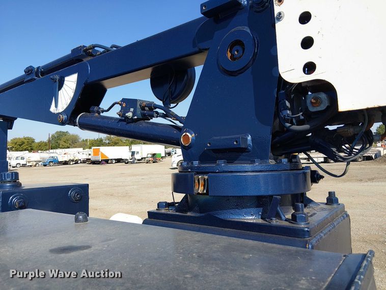 image for item NU9759 2000 Ford F550 Super Duty XL utility / service truck