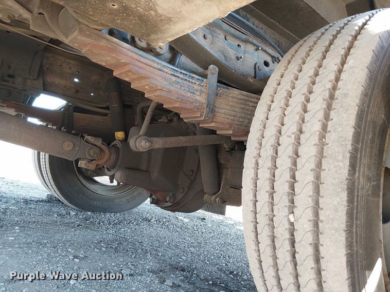 image for item NU9759 2000 Ford F550 Super Duty XL utility / service truck