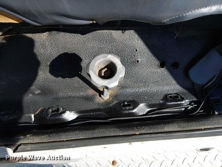 image for item NU9759 2000 Ford F550 Super Duty XL utility / service truck