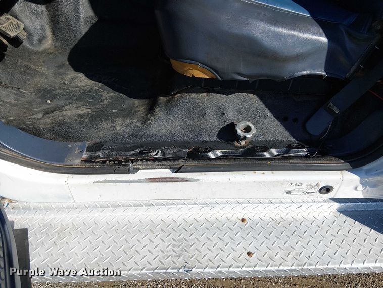 image for item NU9759 2000 Ford F550 Super Duty XL utility / service truck