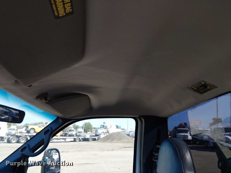 image for item NU9759 2000 Ford F550 Super Duty XL utility / service truck