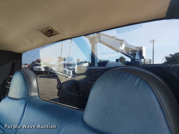 image for item NU9759 2000 Ford F550 Super Duty XL utility / service truck