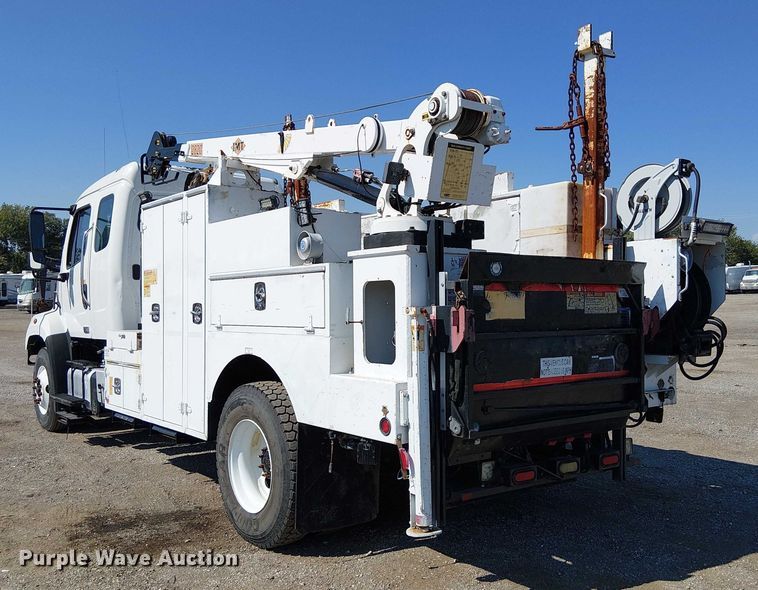 image for item NU9765 2014 Freightliner 108SD utility / service truck