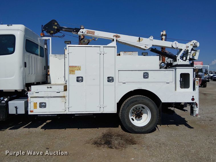 image for item NU9765 2014 Freightliner 108SD utility / service truck