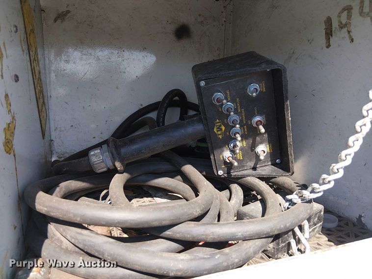 image for item NU9765 2014 Freightliner 108SD utility / service truck