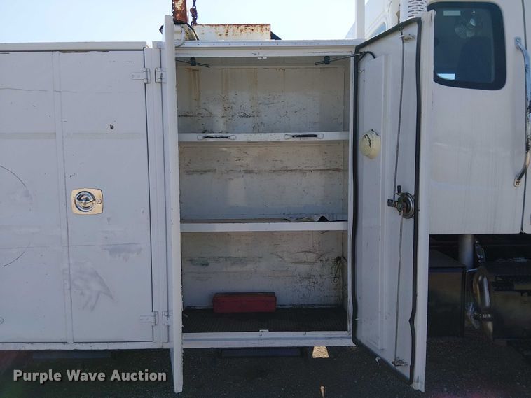 image for item NU9765 2014 Freightliner 108SD utility / service truck