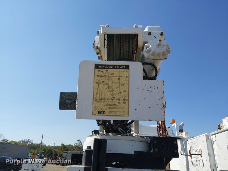 image for item NU9765 2014 Freightliner 108SD utility / service truck