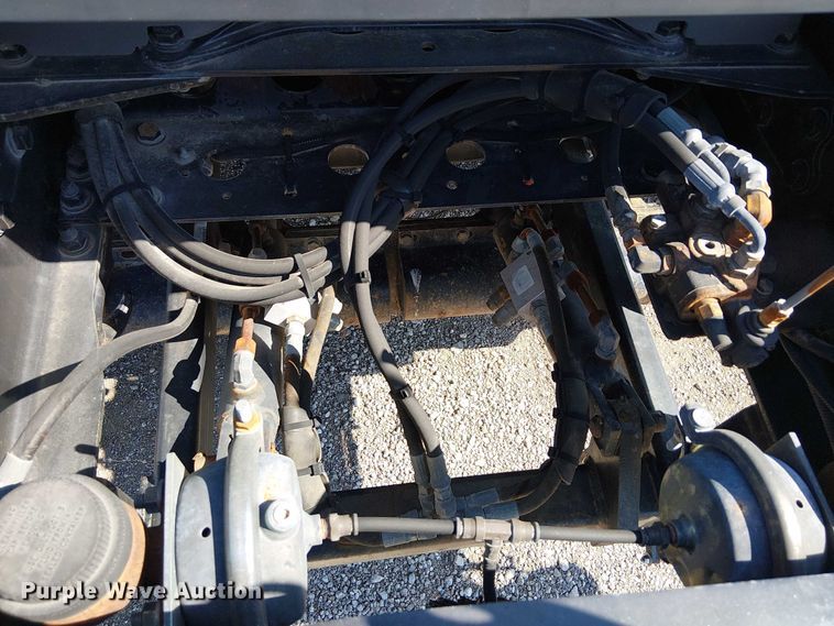 image for item NU9765 2014 Freightliner 108SD utility / service truck