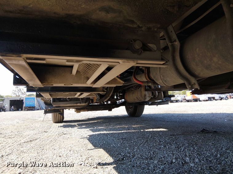 image for item NU9765 2014 Freightliner 108SD utility / service truck