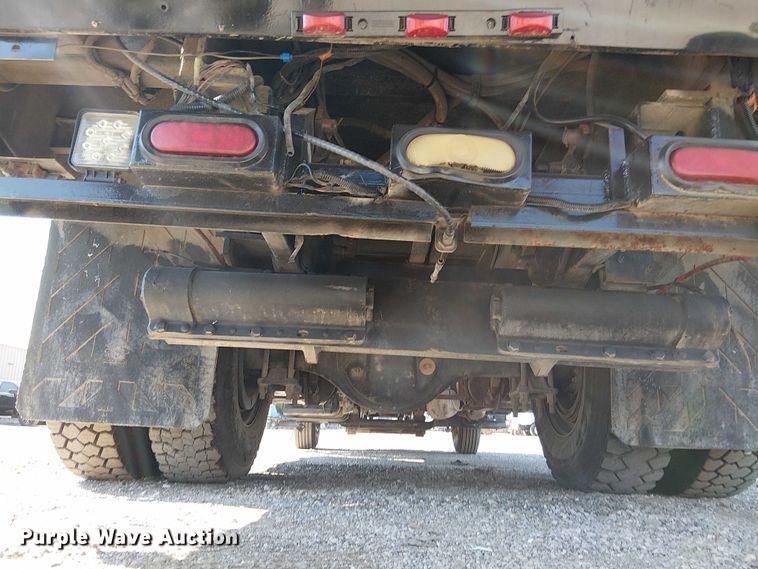 image for item NU9765 2014 Freightliner 108SD utility / service truck