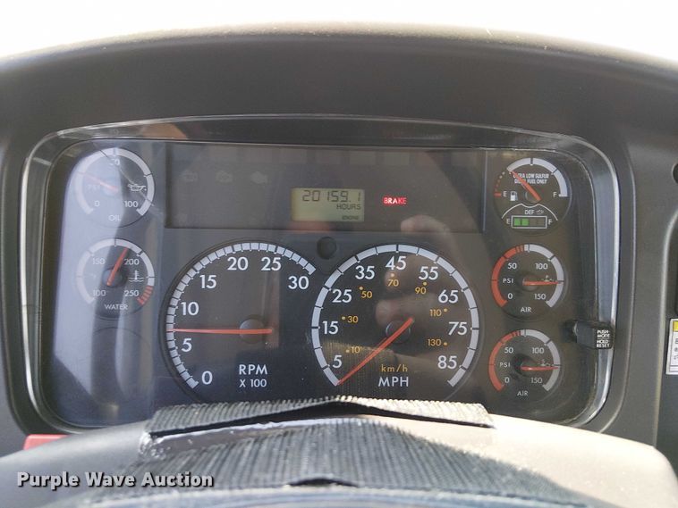 image for item NU9765 2014 Freightliner 108SD utility / service truck