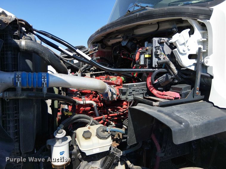 image for item NU9765 2014 Freightliner 108SD utility / service truck