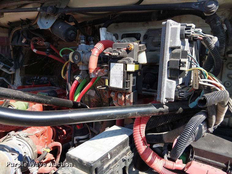 image for item NU9765 2014 Freightliner 108SD utility / service truck