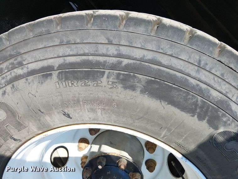 image for item NU9765 2014 Freightliner 108SD utility / service truck