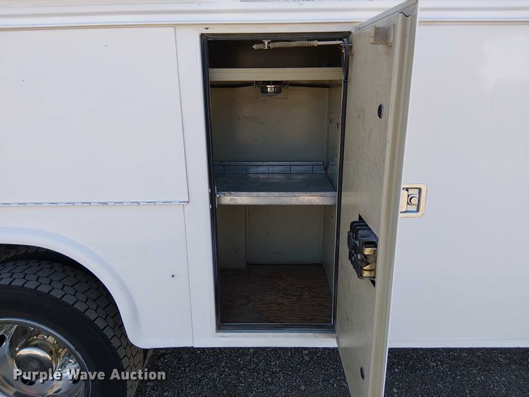 image for item NU9766 2012 Ford F450 Super Duty XL utility / service truck